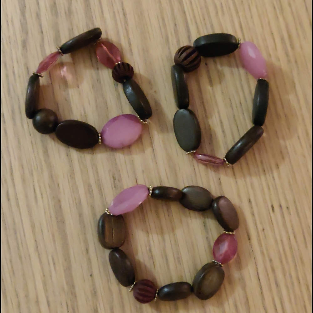 Stretchy wooden bracelets